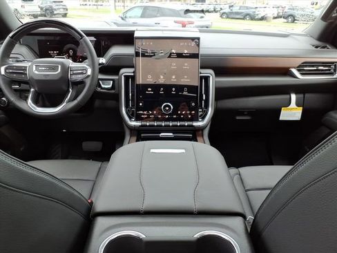 New 2026 GMC Yukon XL Denali w/ Denali Reserve Package image 20