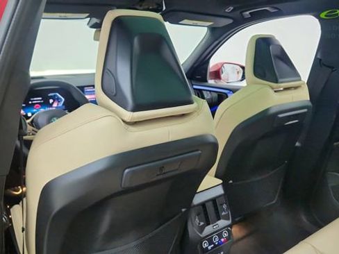 Used 2025 BMW X3 xDrive30i w/ Premium Package AWD/4WD image 32