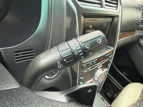 Used 2016 Ford Explorer Platinum AWD/4WD image 25