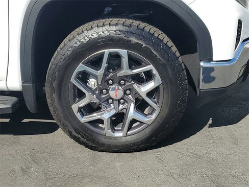 Used 2025 GMC Sierra 1500 SLT w/ SLT Premium Package image 5