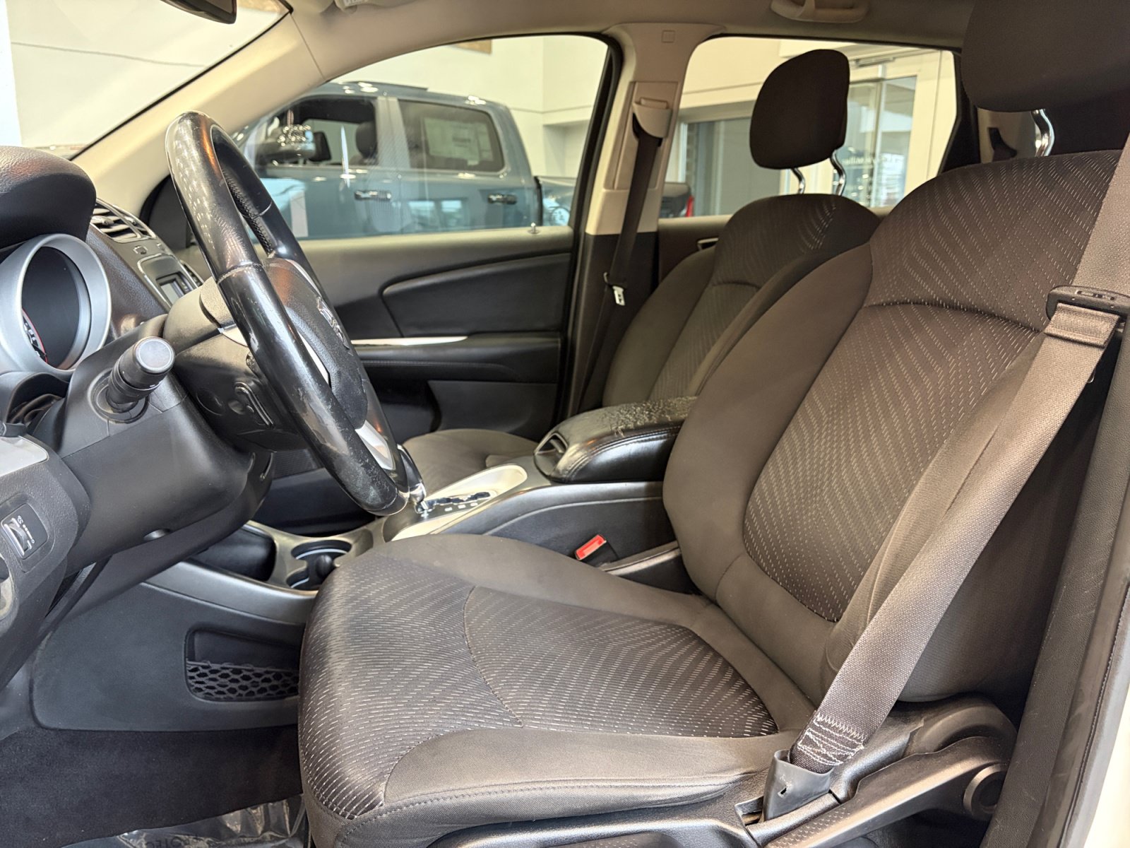 Used 2018 Dodge Journey SE w/ Connectivity Group FWD image 12
