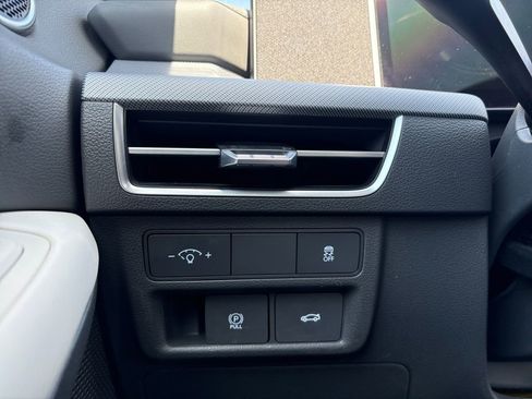 Used 2025 Hyundai Sonata SEL image 4