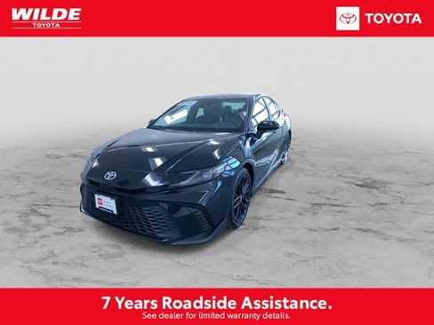 Certified 2025 Toyota Camry SE image 5