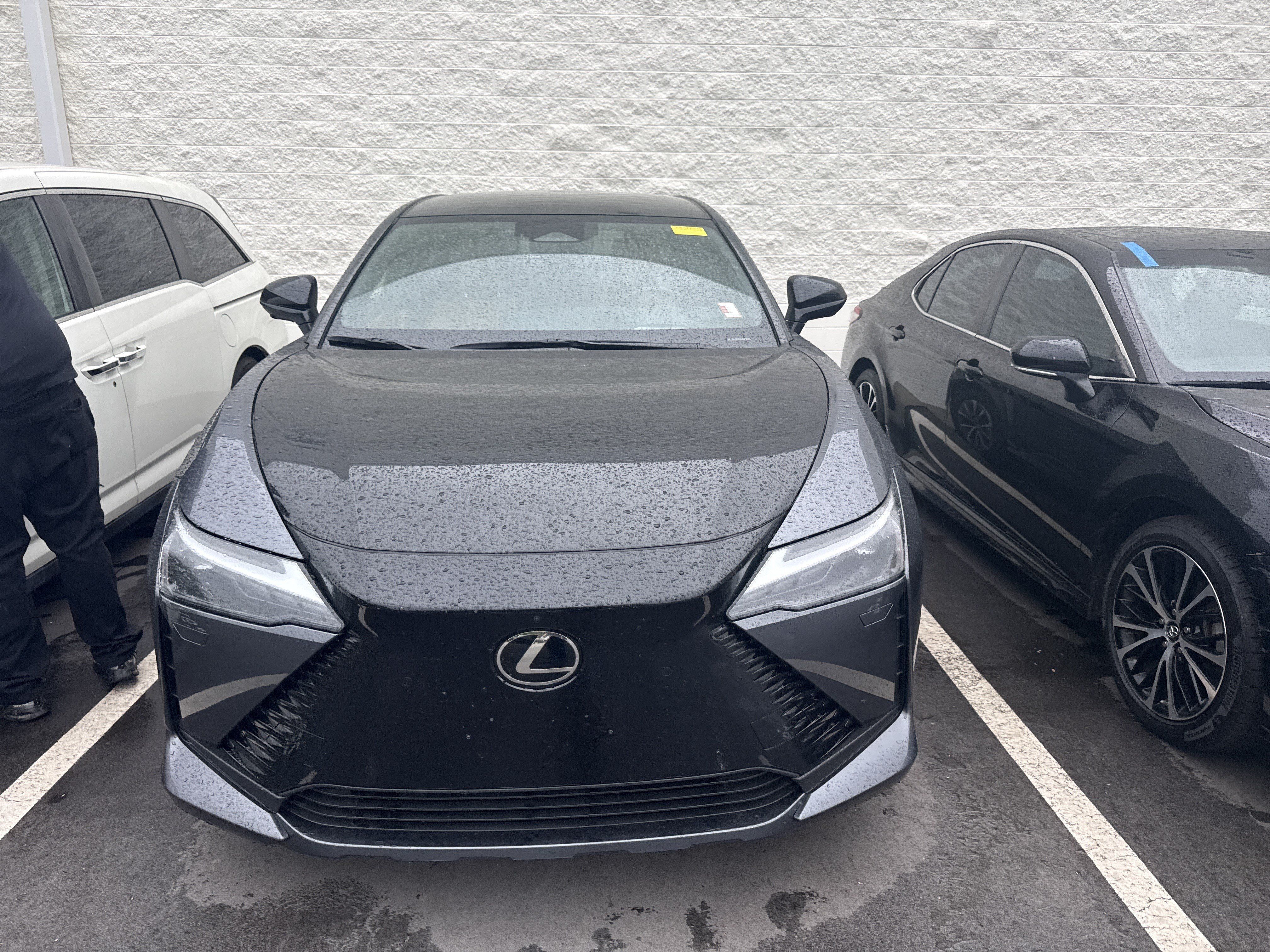 Used 2023 Lexus RZ 450e Premium w/ Technology Package AWD/4WD image 2