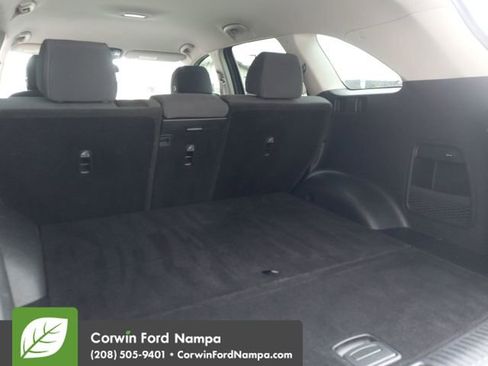 Used 2017 Kia Sorento LX w/ LX Convenience Package image 29