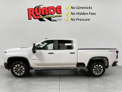 Used 2022 Chevrolet Silverado 2500 Custom w/ Custom Value Package AWD/4WD image 3