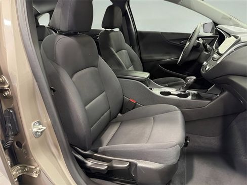 Used 2024 Chevrolet Malibu LT image 14