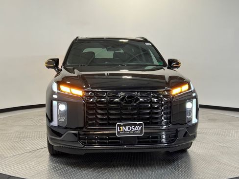 Used 2024 Hyundai Palisade Calligraphy image 2