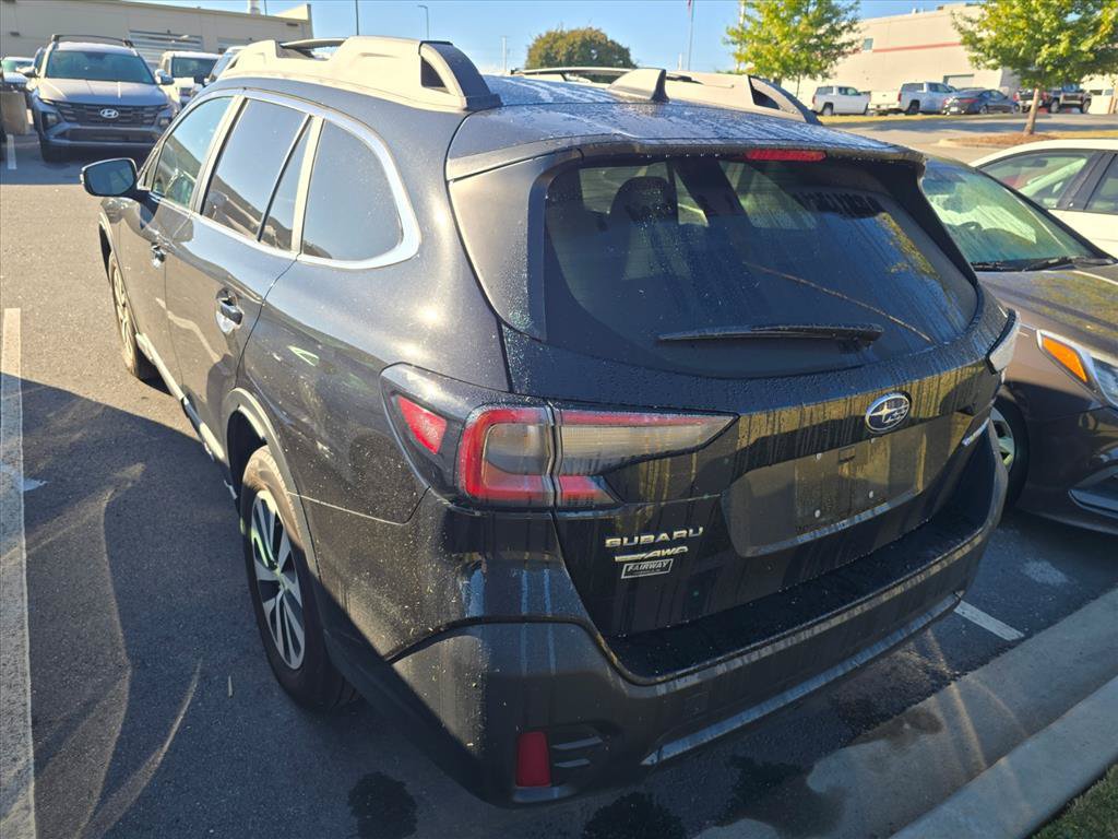 Used 2021 Subaru Outback Premium AWD/4WD image 6