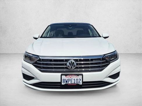 Used 2021 Volkswagen Jetta SEL FWD image 2