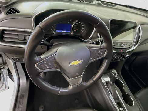 Used 2021 Chevrolet Equinox LT FWD image 5