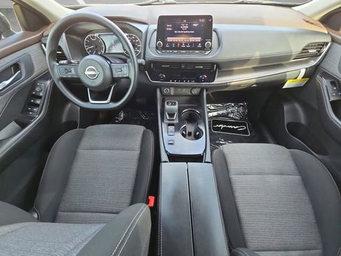 Used 2022 Nissan Rogue SV FWD image 20