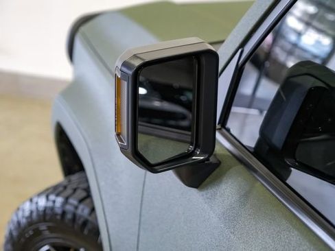 Used 2025 Toyota Land Cruiser image 40