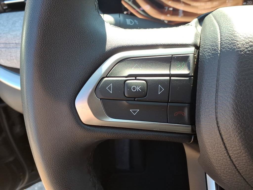 Used 2024 Jeep Compass Latitude AWD/4WD image 25