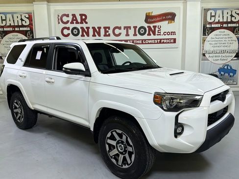 Used 2021 Toyota 4Runner TRD Off-Road Premium w/ Moonroof Package AWD/4WD image 1