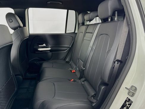 New 2026 Mercedes-Benz GLB 250 image 7
