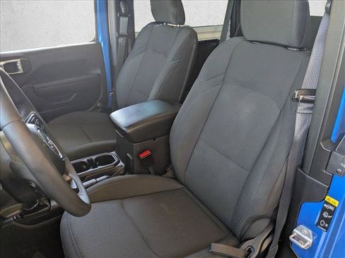 Used 2023 Jeep Wrangler Sport AWD/4WD image 16
