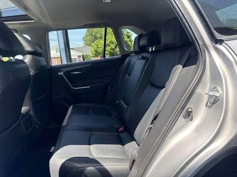 Used 2019 Toyota RAV4 XLE w/ Convenience Package AWD/4WD image 11
