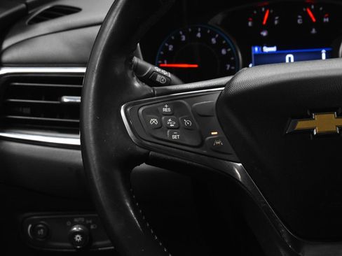 Used 2020 Chevrolet Equinox LT w/ Driver Convenience Package AWD/4WD image 7