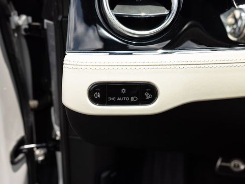 Used 2020 Bentley Continental GT AWD/4WD image 32