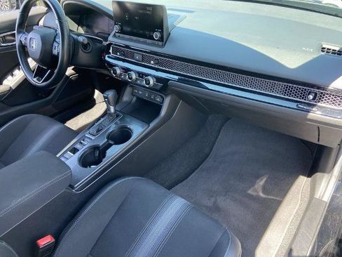 Used 2025 Honda Civic Sport image 22