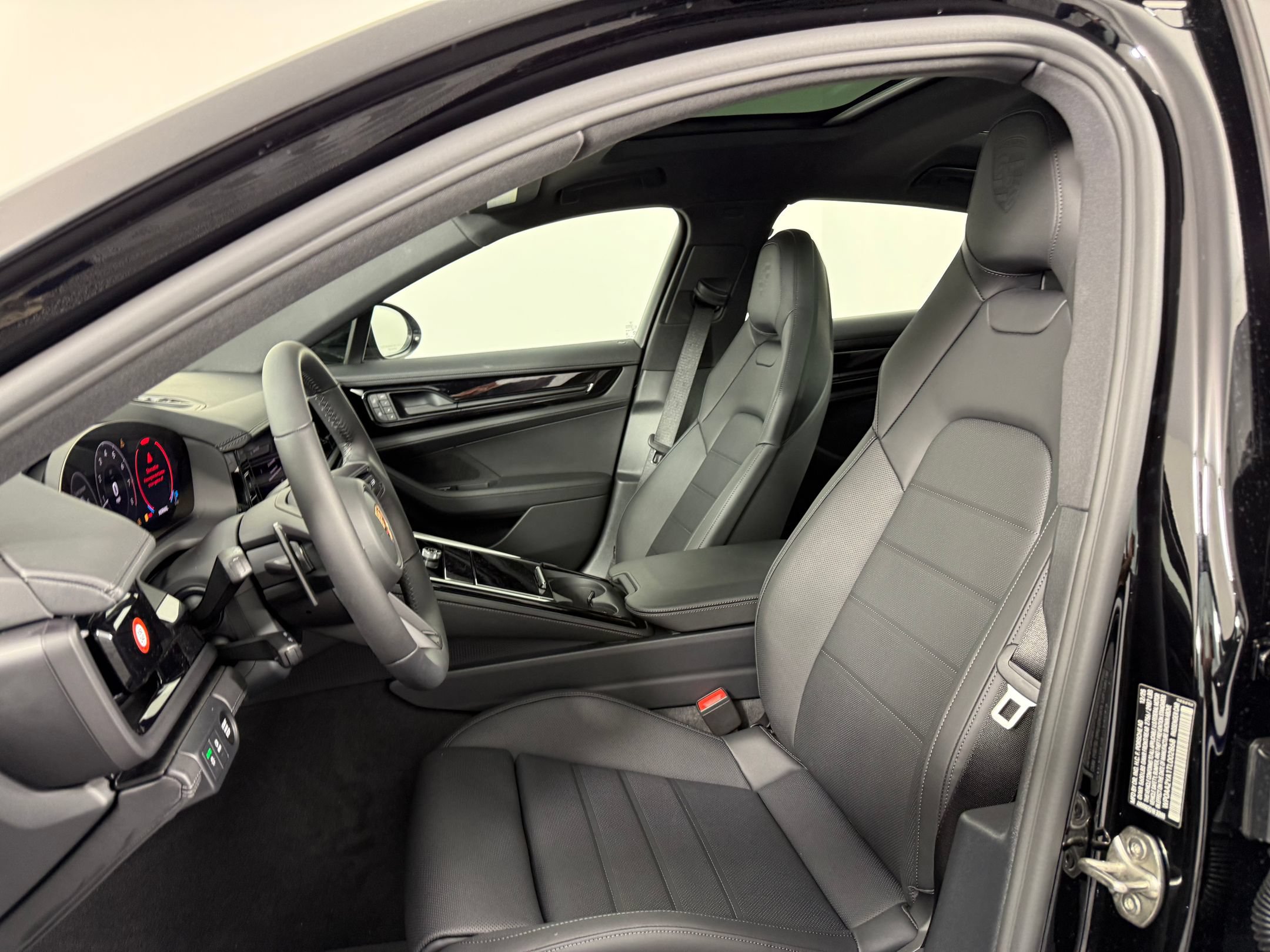 Certified 2026 Porsche Panamera 4 AWD/4WD image 5