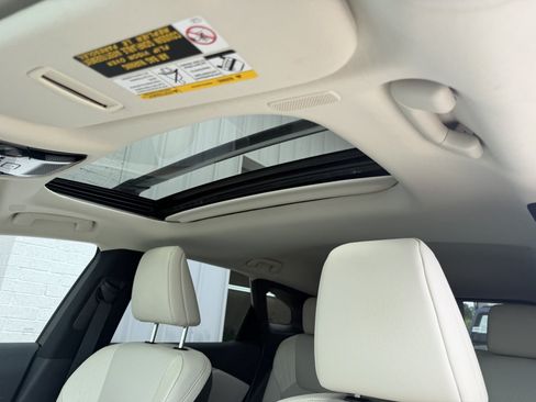 Used 2023 Lexus RX 350h w/ Accessory Package (A2) AWD/4WD image 18