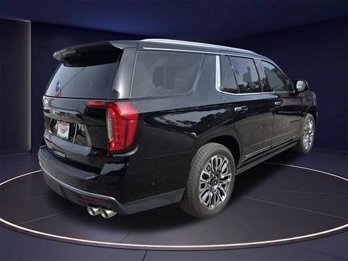 Used 2024 GMC Yukon Denali Ultimate AWD/4WD image 3