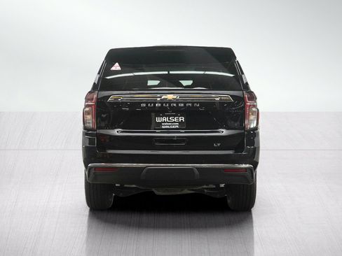 Used 2023 Chevrolet Suburban LT w/ Luxury Package AWD/4WD image 4