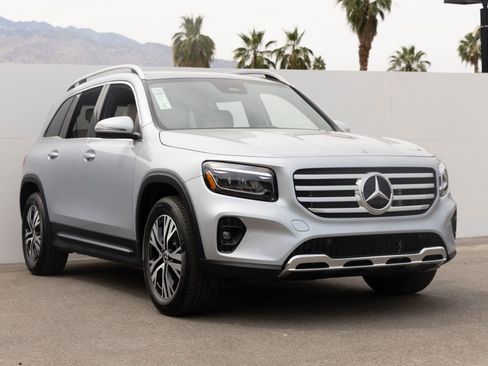 Used 2026 Mercedes-Benz GLB 250 image 2
