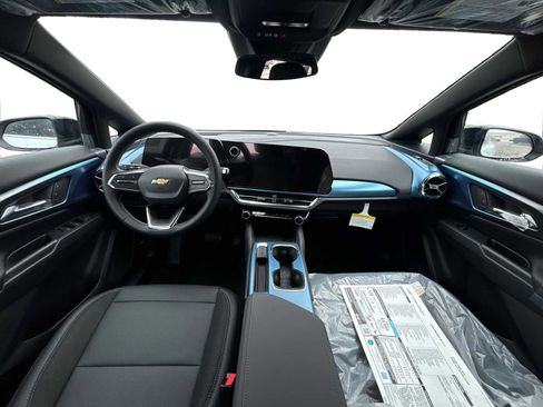 New 2026 Chevrolet Equinox EV LT image 14