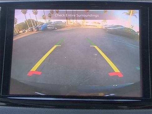 Certified 2024 Chrysler Pacifica Touring-L image 26