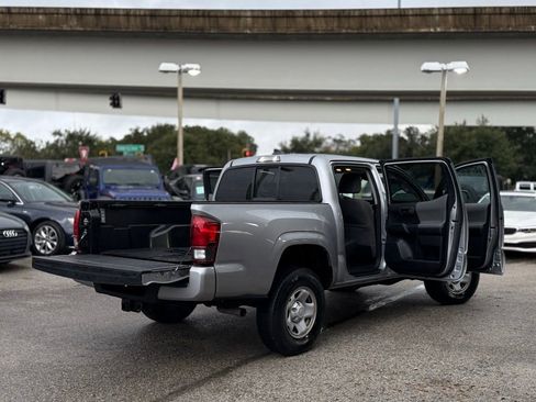 Used 2020 Toyota Tacoma SR image 26