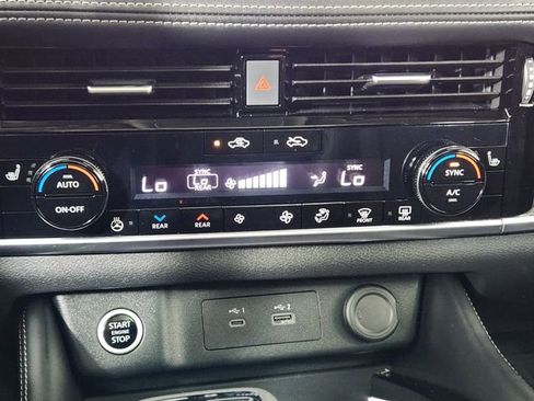 Used 2022 Nissan Rogue Platinum w/ Head-Up Display Package AWD/4WD image 22