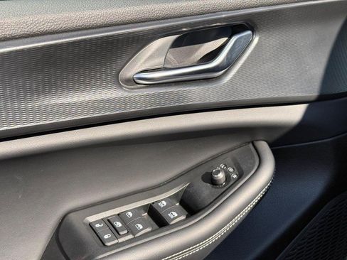 Used 2025 Jeep Grand Cherokee L Altitude image 19