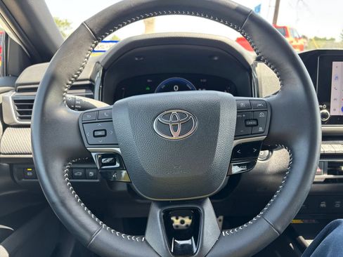 Used 2026 Toyota Camry SE FWD image 27