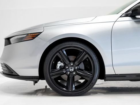 Used 2024 Honda Accord Sport image 29