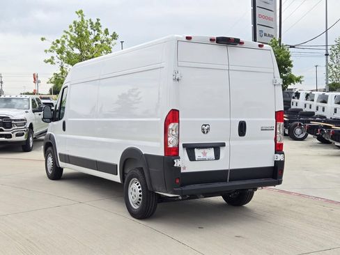 New 2026 RAM ProMaster 2500 w/ Convenience Group FWD image 2