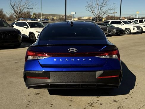 Certified 2025 Hyundai Elantra Sport image 5