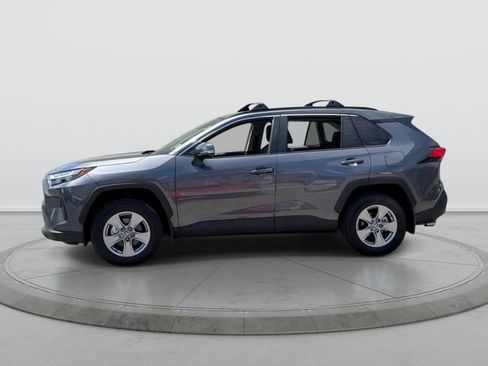 Used 2025 Toyota RAV4 XLE w/ Convenience Package AWD/4WD image 4