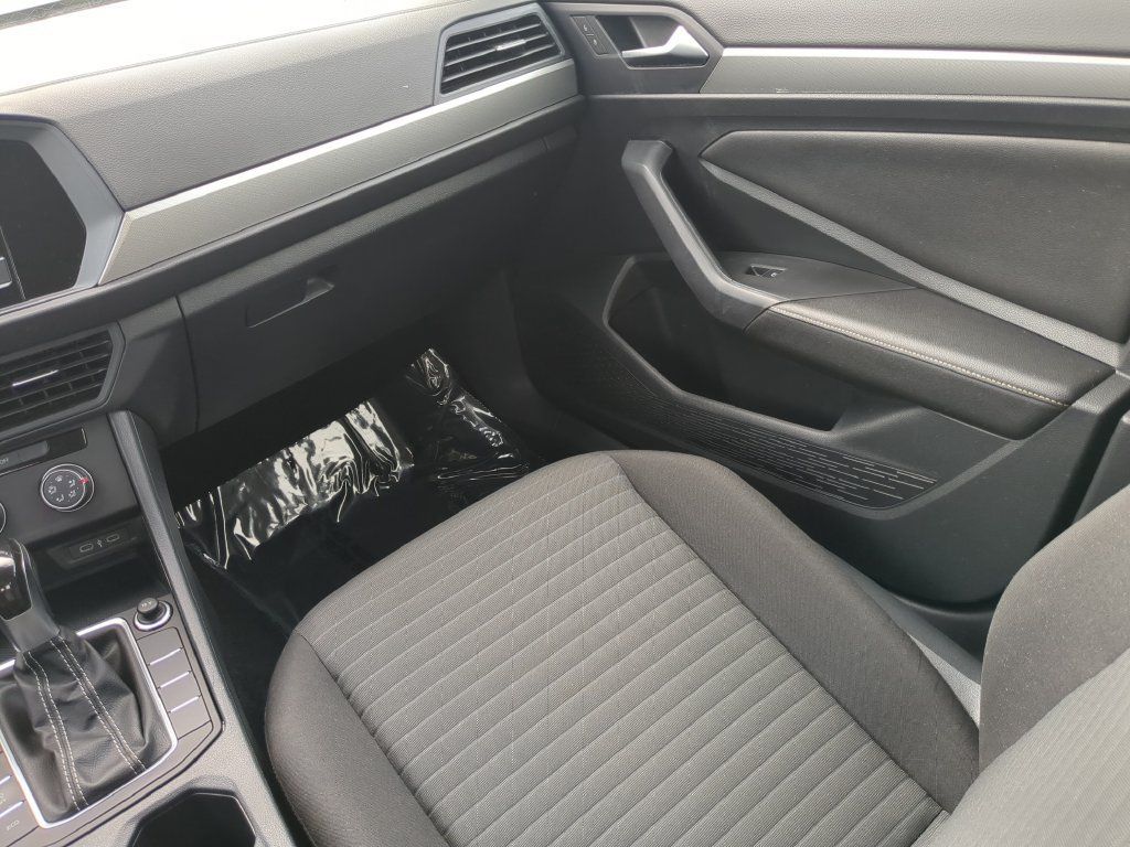 Certified 2024 Volkswagen Jetta S FWD image 14