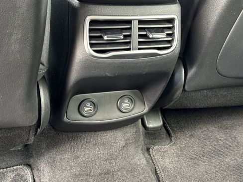 Used 2023 Hyundai Santa Fe SEL FWD image 11