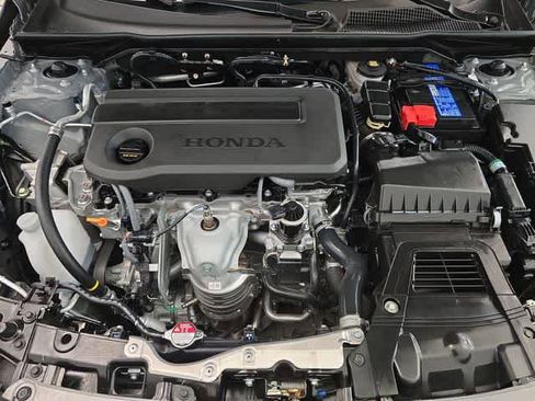 Used 2025 Honda Civic Sport image 15