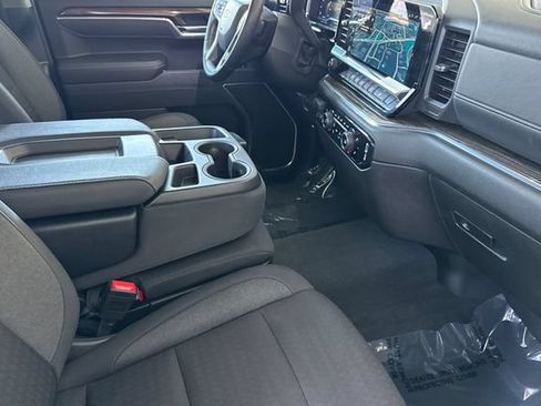 Used 2025 Chevrolet Silverado 1500 LT AWD/4WD image 19