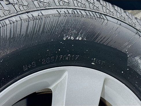 Used 2020 RAM 1500 Classic SLT RWD image 32