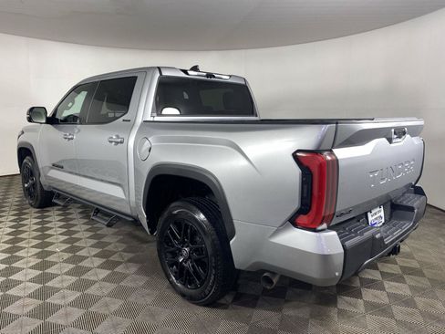 Used 2025 Toyota Tundra Limited AWD/4WD image 5