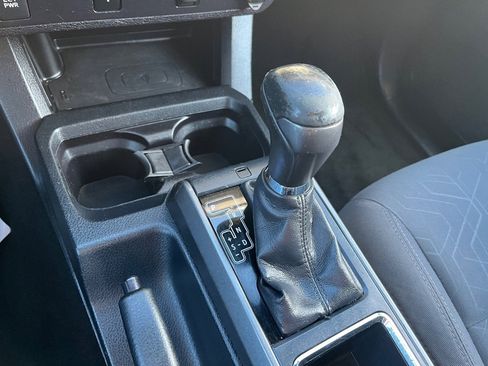 Used 2016 Toyota Tacoma TRD Sport image 17