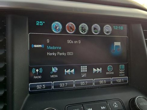 Used 2018 GMC Acadia SLT image 19