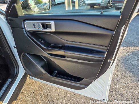 Used 2020 Ford Explorer Limited image 36