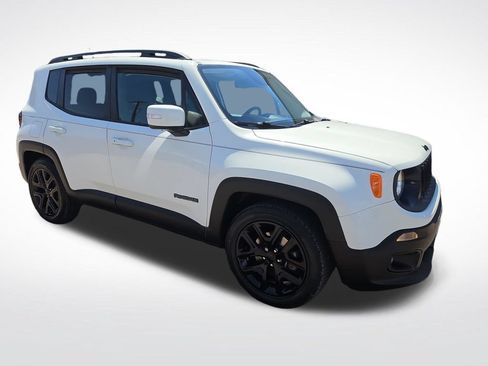 Used 2017 Jeep Renegade Altitude FWD image 6